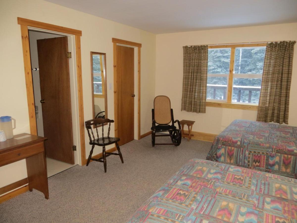 Image 7 of Black Cat Guest Ranch