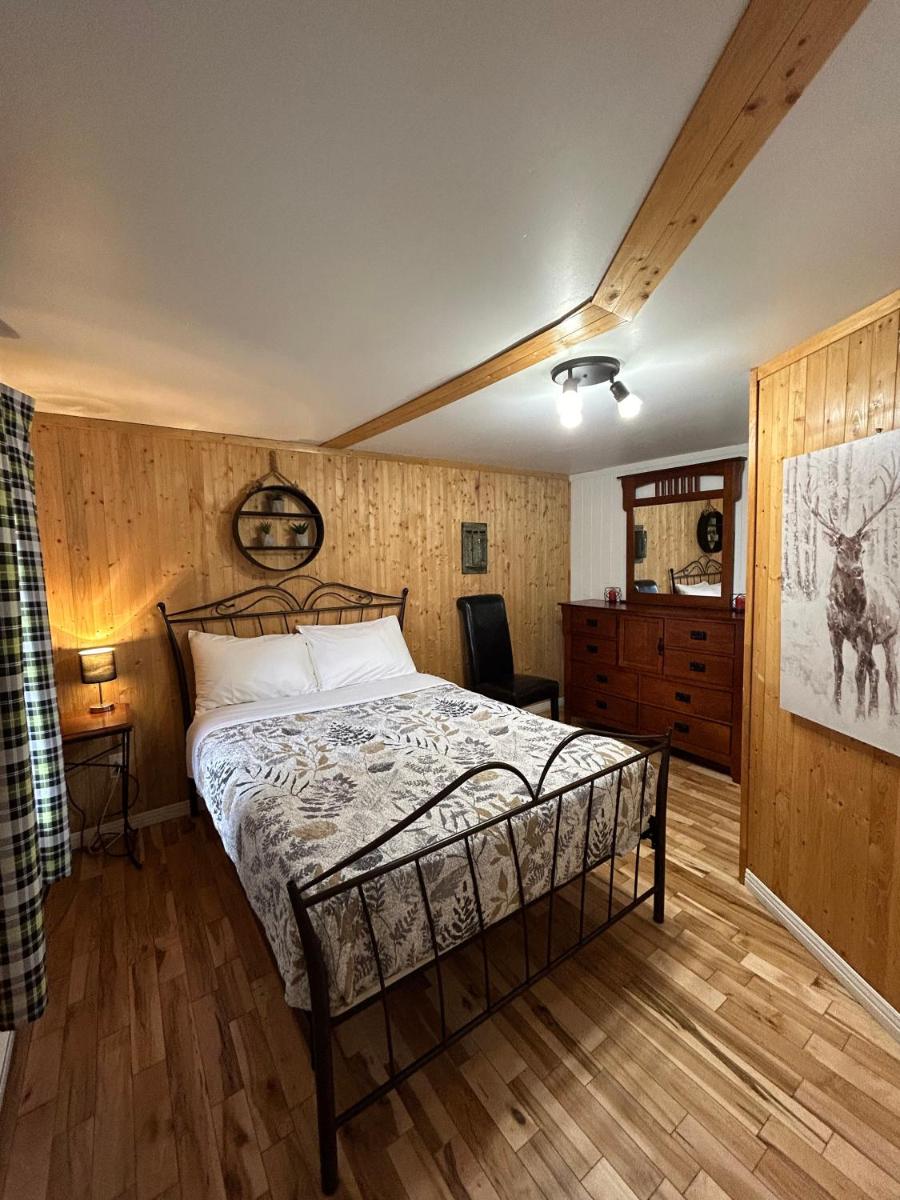 Image 4 of Camping Chalets Spas Pignons Rouges