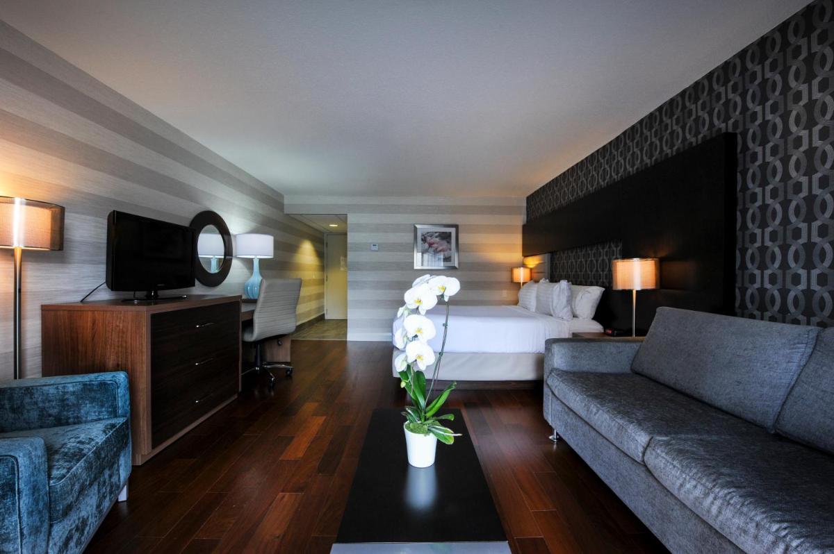 Image 6 of Holiday Inn Niagara Falls-By the Falls by IHG