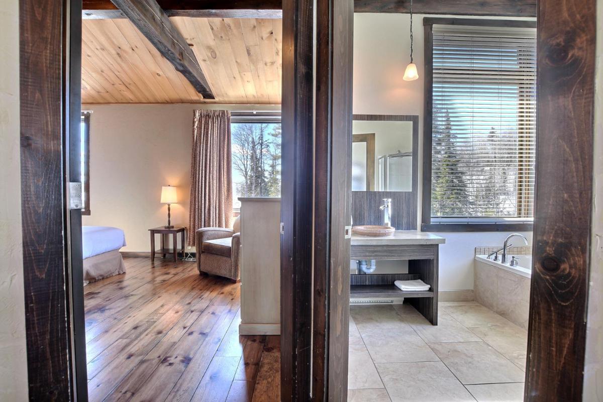 Image 3 of Les Condos Du Lac Taureau- Rooms & Condos