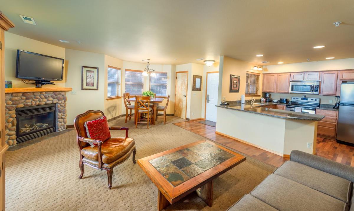 Image 5 of Icicle Village Resort