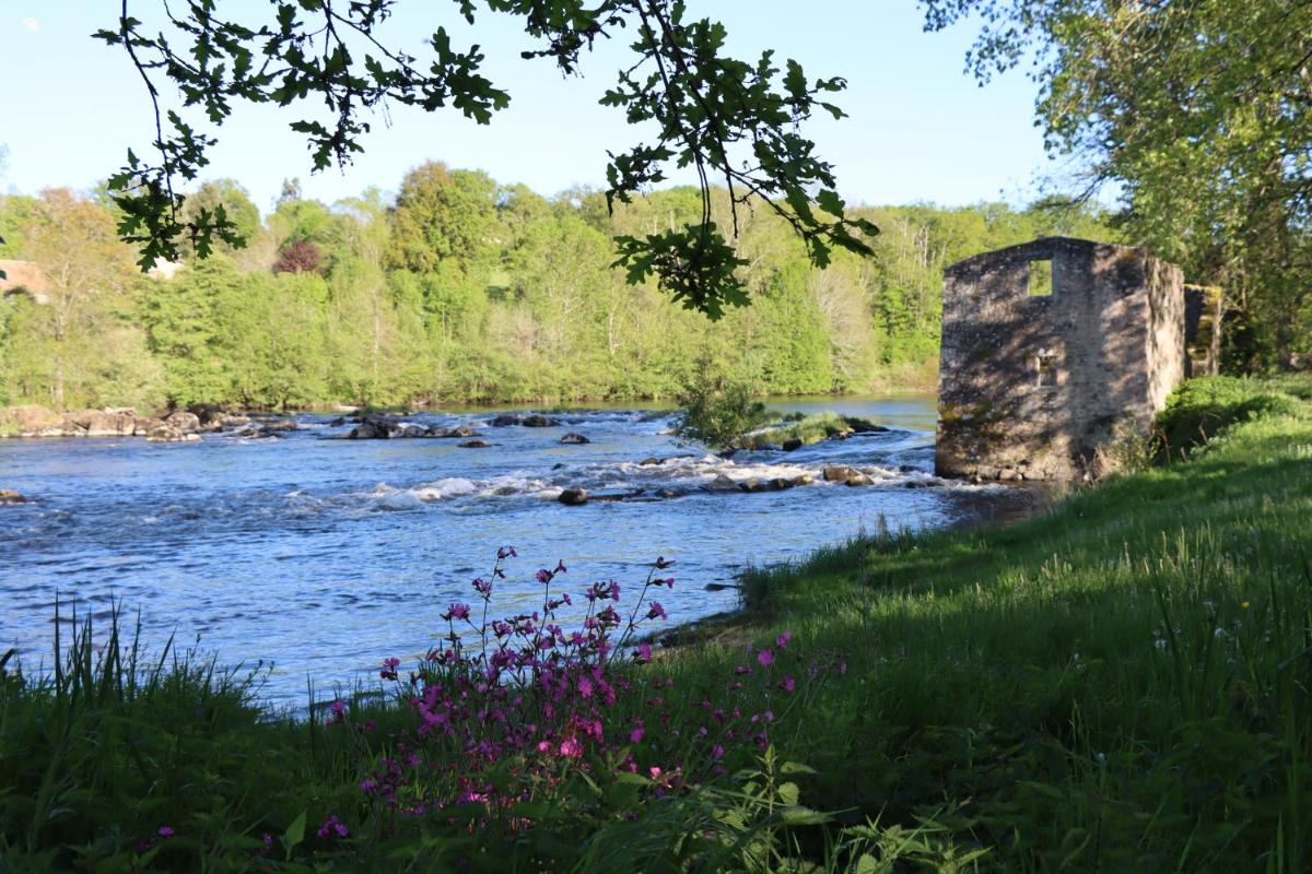 Manot Vacances – Gites en bord de Vienne