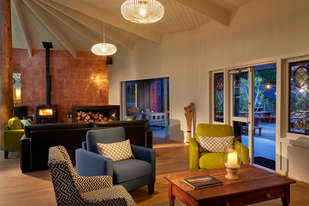 Image 2 of Awaroa Lodge