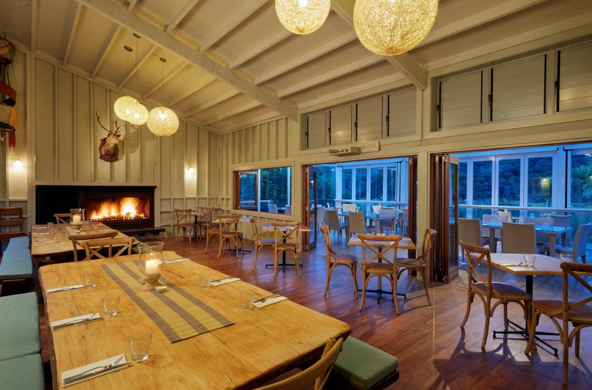 Image 4 of Awaroa Lodge