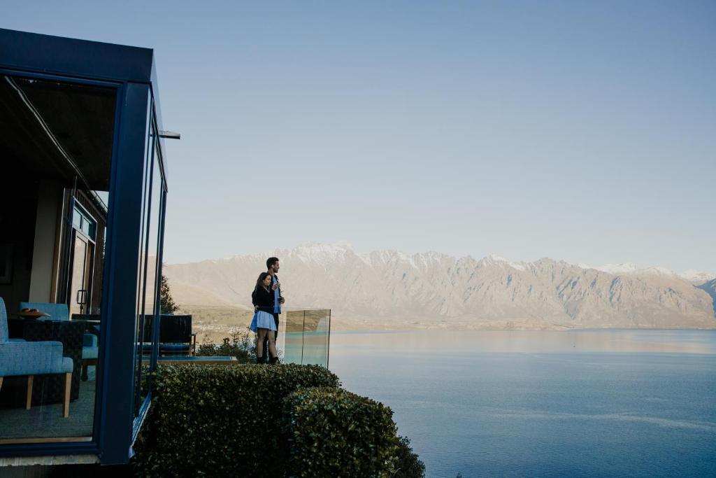 Image 2 of Azur Lodge