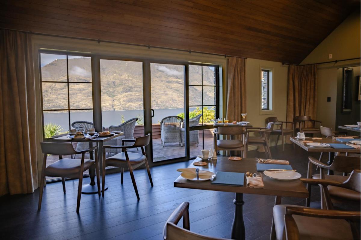 Image 3 of Azur Lodge