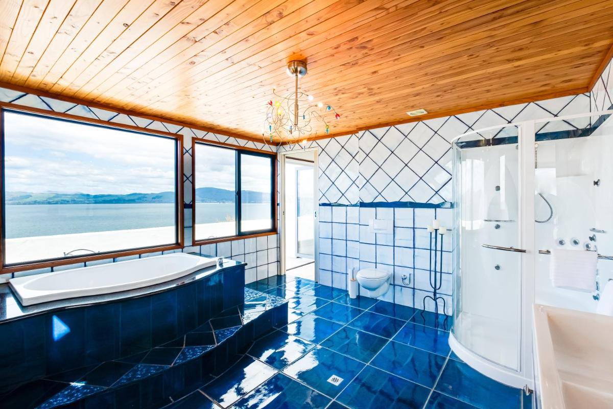 Image 3 of On The Point – Lake Rotorua