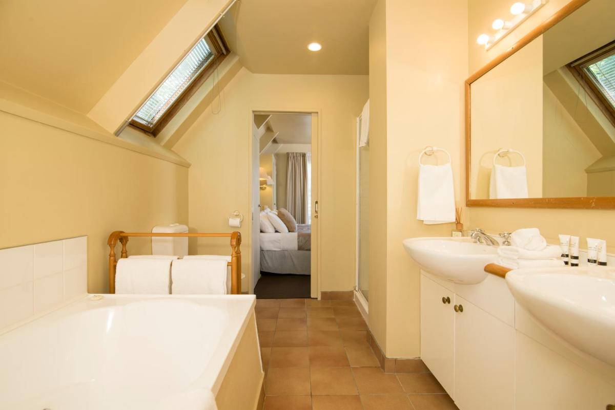 Image 3 of Punga Cove Resort