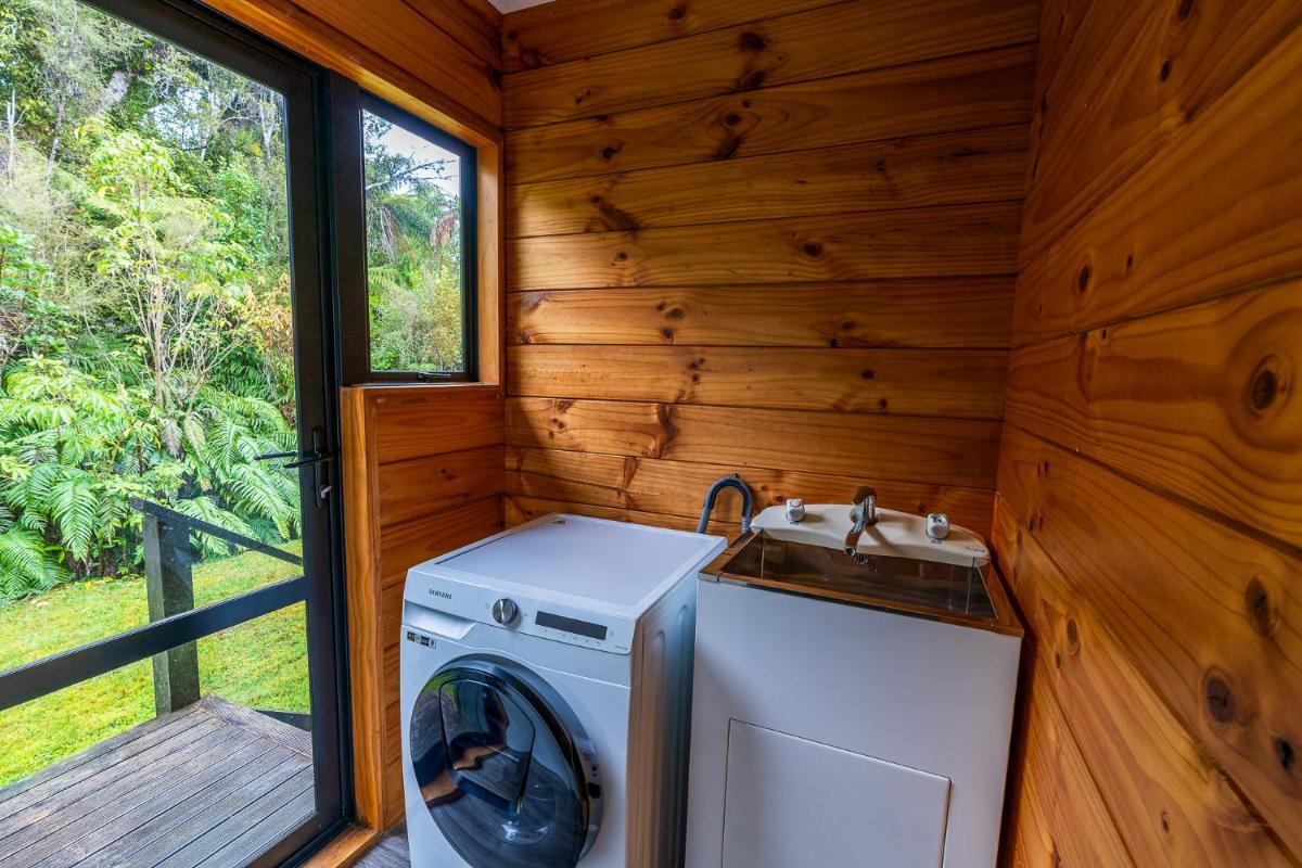 Image 5 of Rainforest Retreat