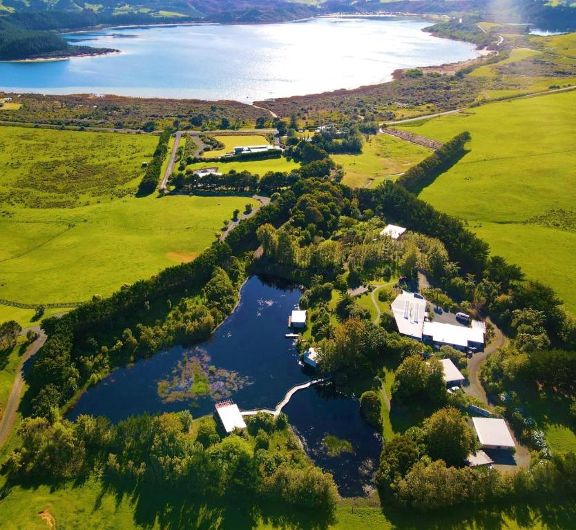 Image 2 of The Lakes – Kai Iwi Lakes Exclusive Retreat