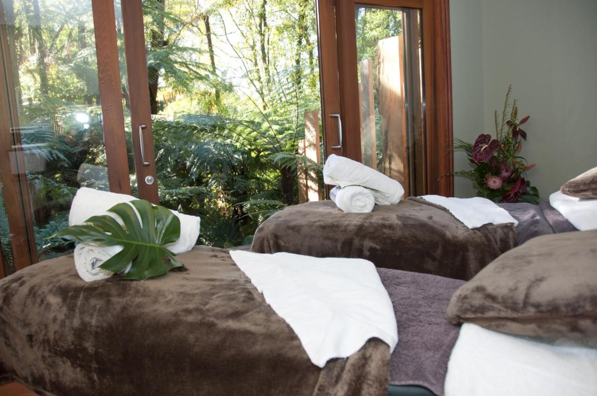 Image 2 of Treetops Lodge & Estate