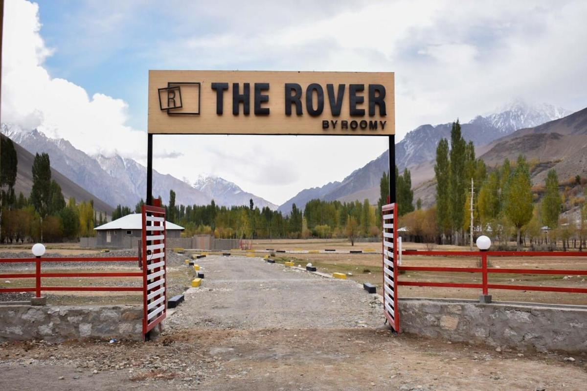 The Rover by Roomy, Phander