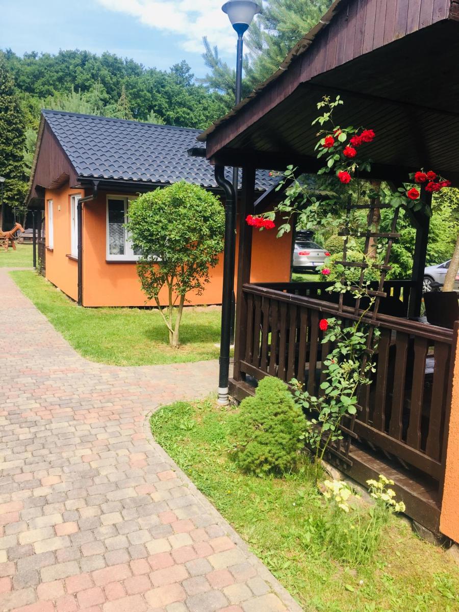 DOMKI HOLIDAY PARK Białogóra