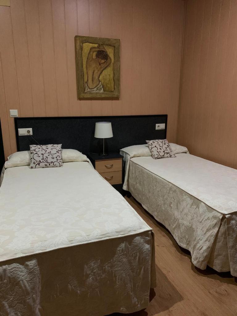 Hostal – Bungalows Camping Cáceres