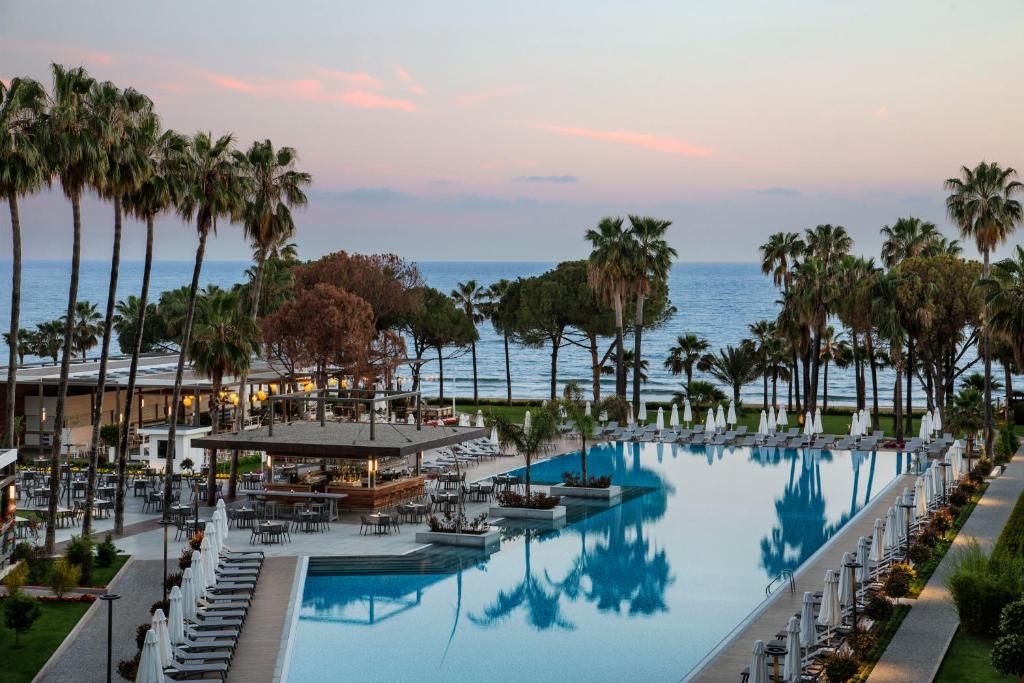 Acanthus Cennet Barut Collection – Ultra All Inclusive