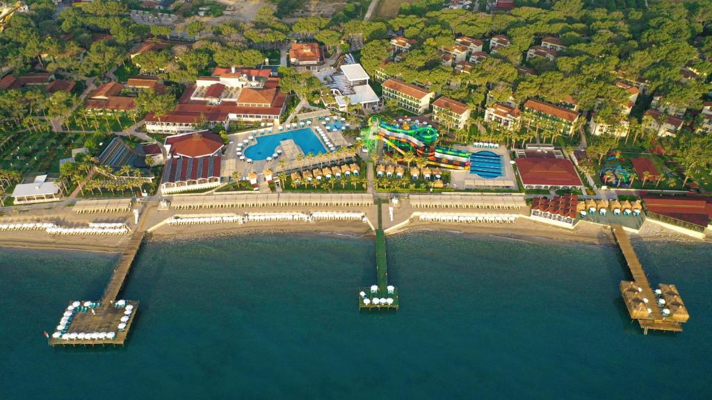 Crystal Flora Beach Resort – Ultimate All Inclusive