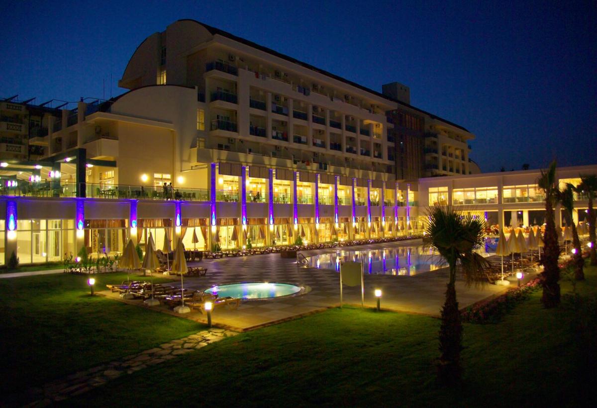 Titan Select Hotel Ultra All Inclusive