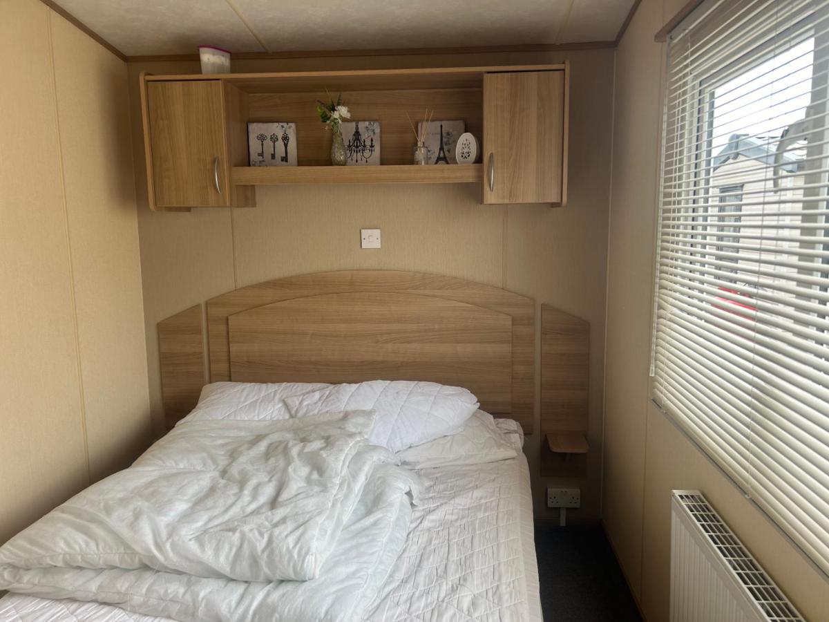 3 Bed Caravan Lido Beach