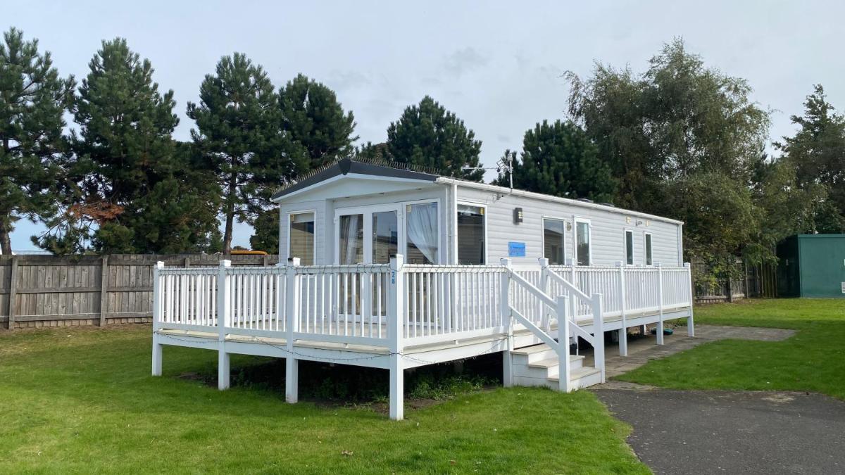 Cosy Holiday Home at Seton Sands near Edinburgh and North Berwick