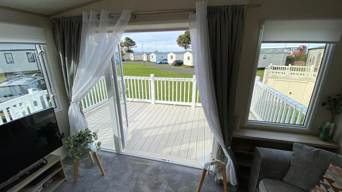 Cosy Holiday Home at Seton Sands near Edinburgh and North Berwick