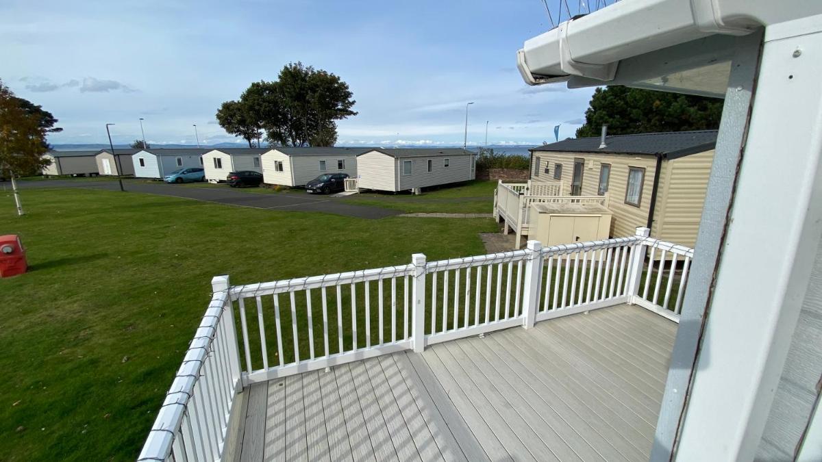 Cosy Holiday Home at Seton Sands near Edinburgh and North Berwick