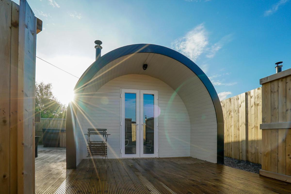 Deluxe Glamping Pod with Hot Tub