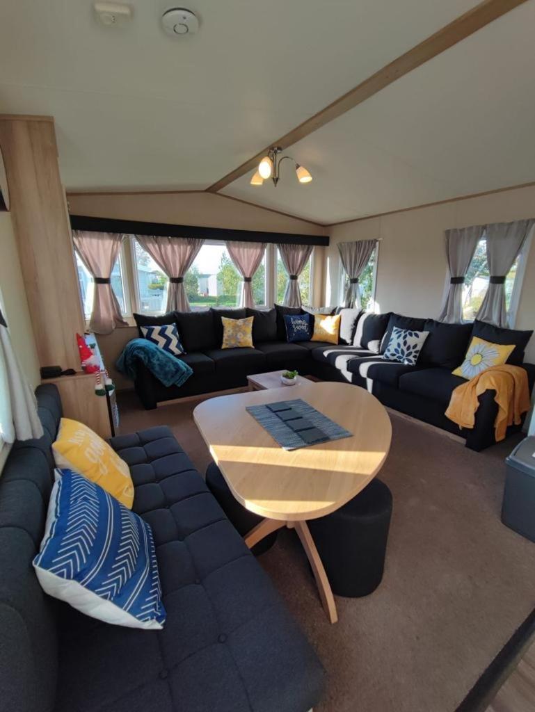 LuaMar Holidays- Tattershall Lakes – Lancaster Crescent