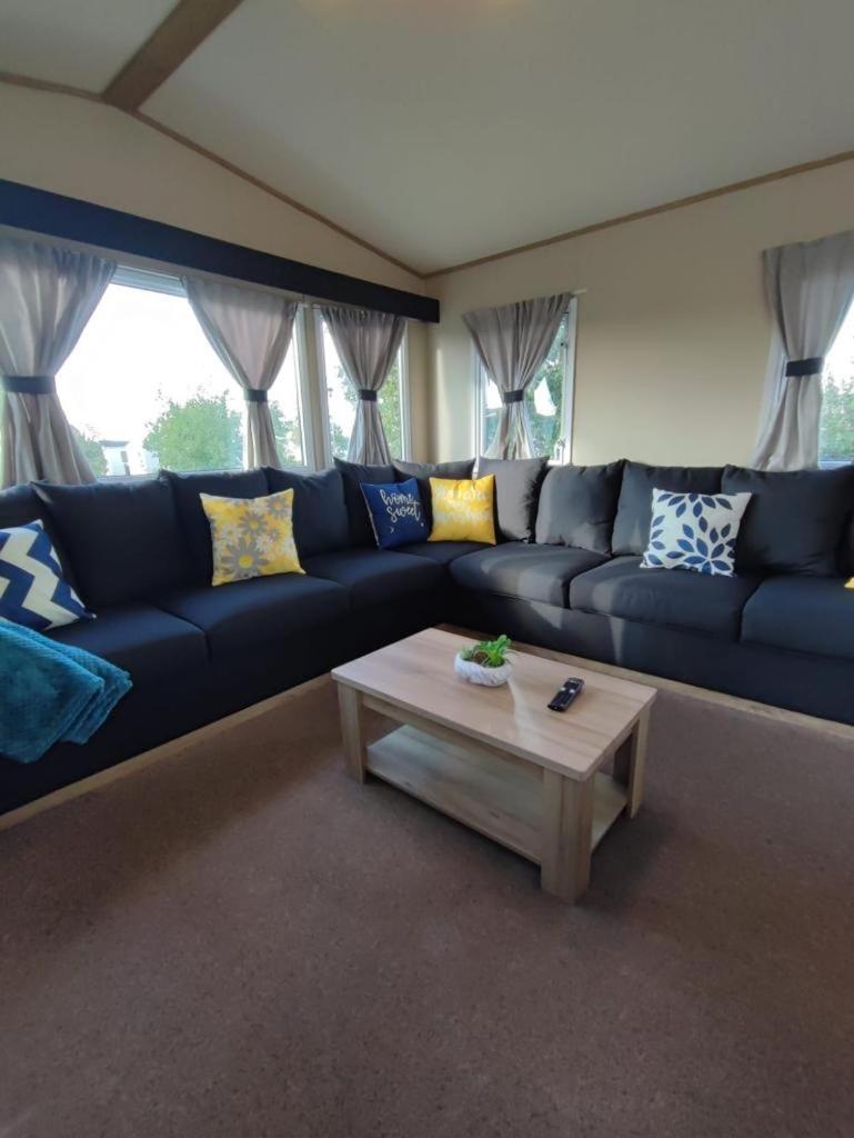 LuaMar Holidays- Tattershall Lakes – Lancaster Crescent