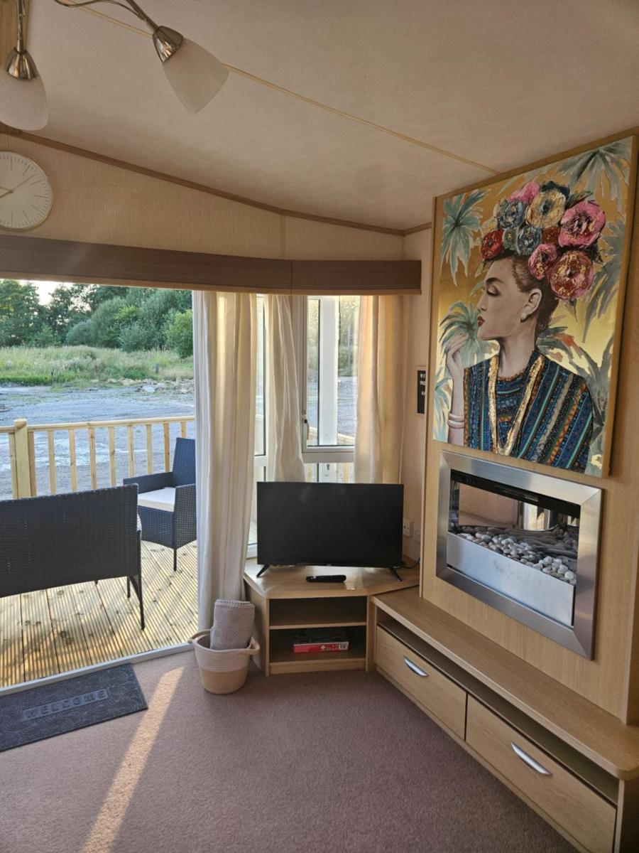 Luxe 6 berth caravan Lytham