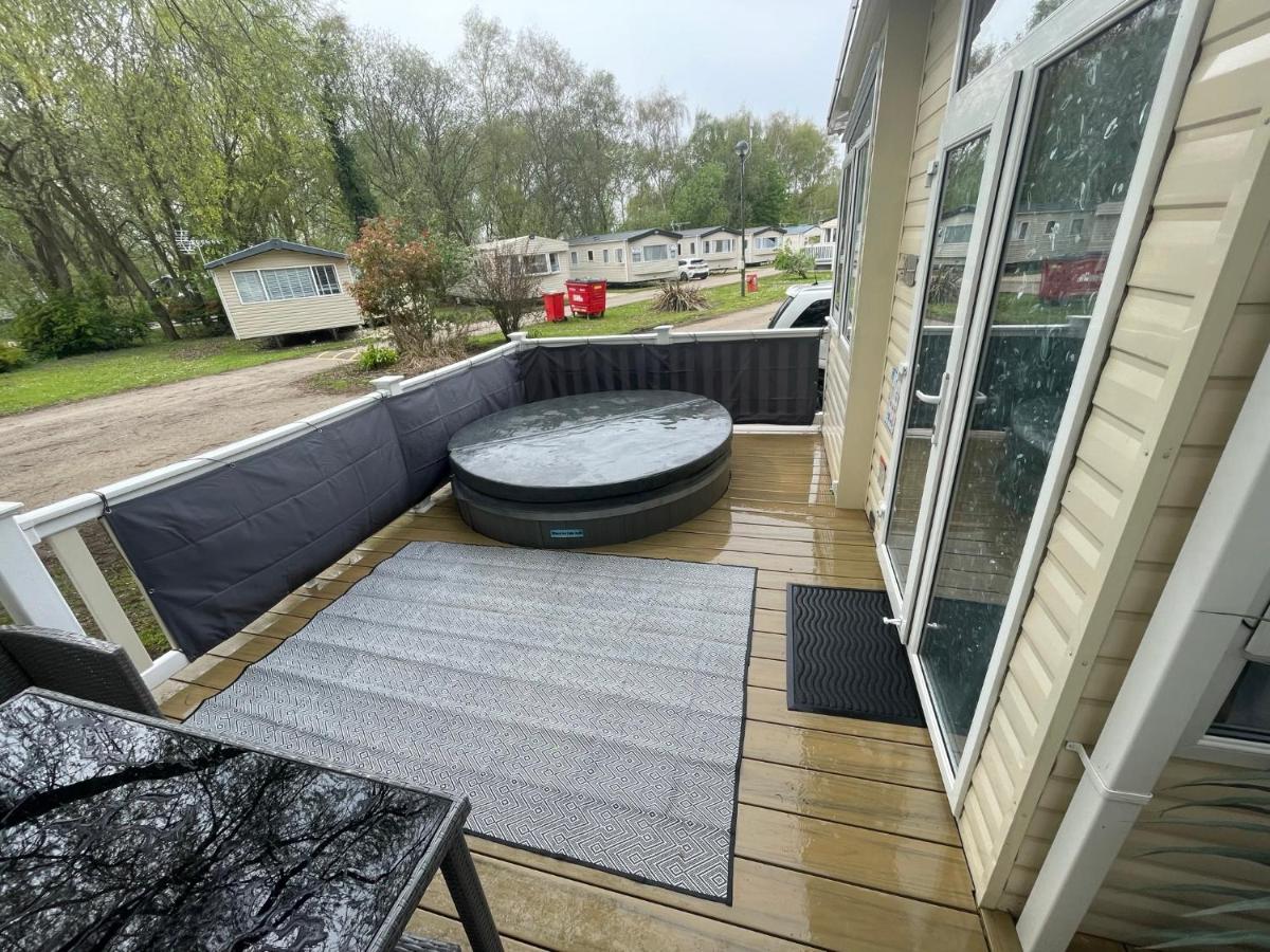 Luxury Holiday Home Happiness at Tattershall lake#