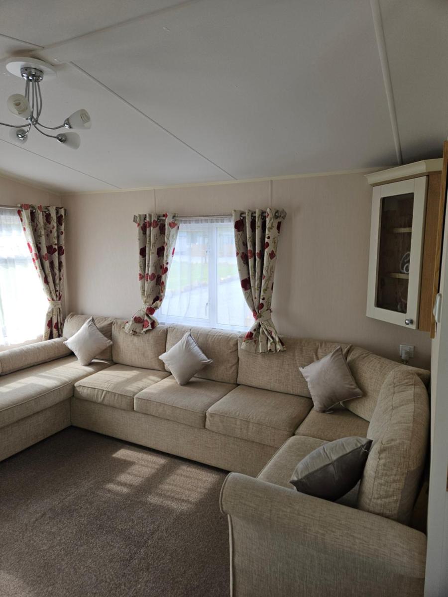 Lytham Luxe 6 Birth Caravan