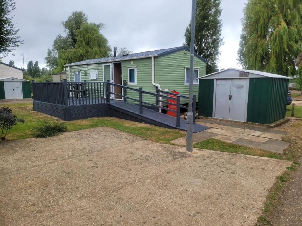 Static 6 Bed Caravan at Billing Aquadrome