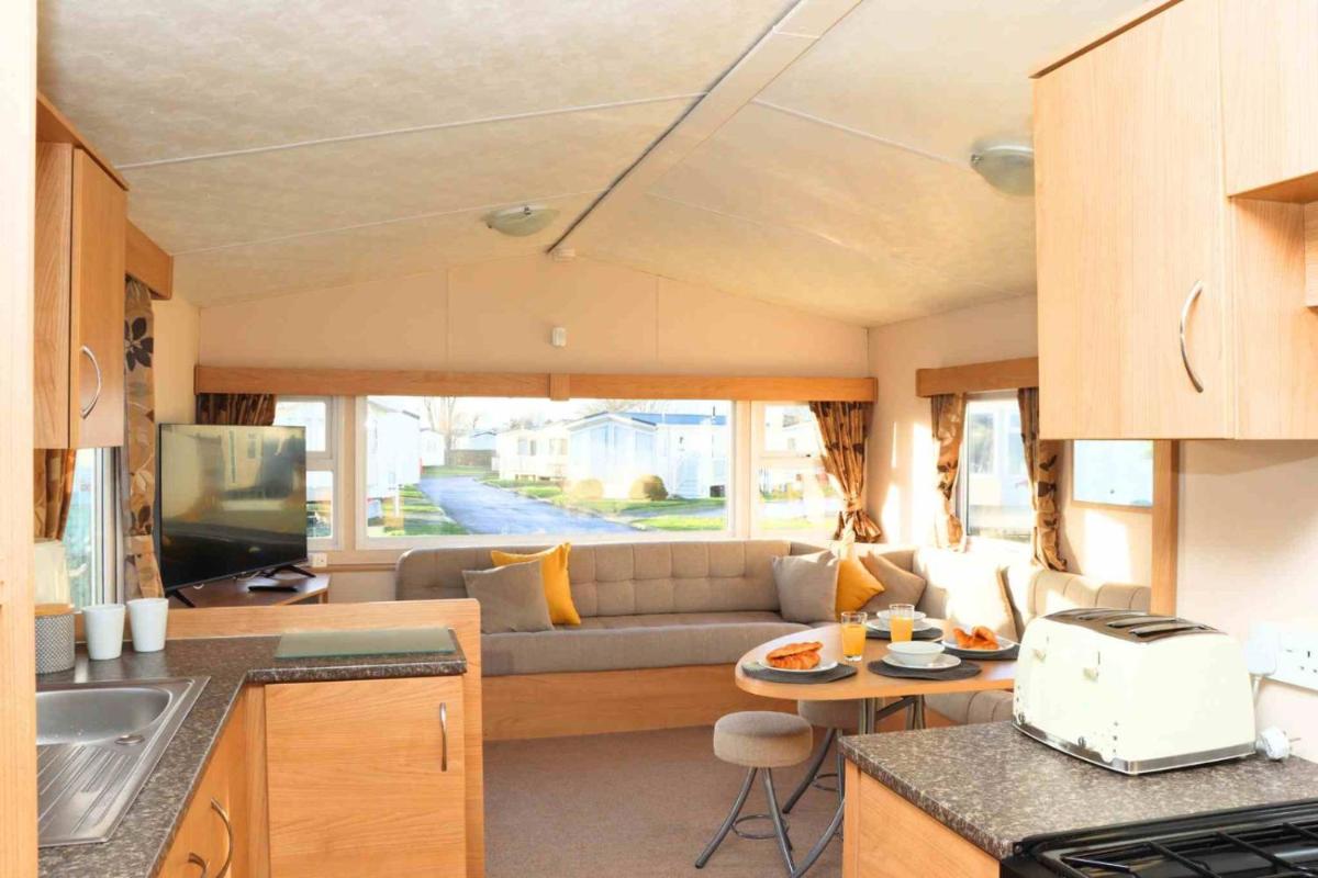 The Elms, 6 Sleeper Trecco Bay Luxury Caravan Park