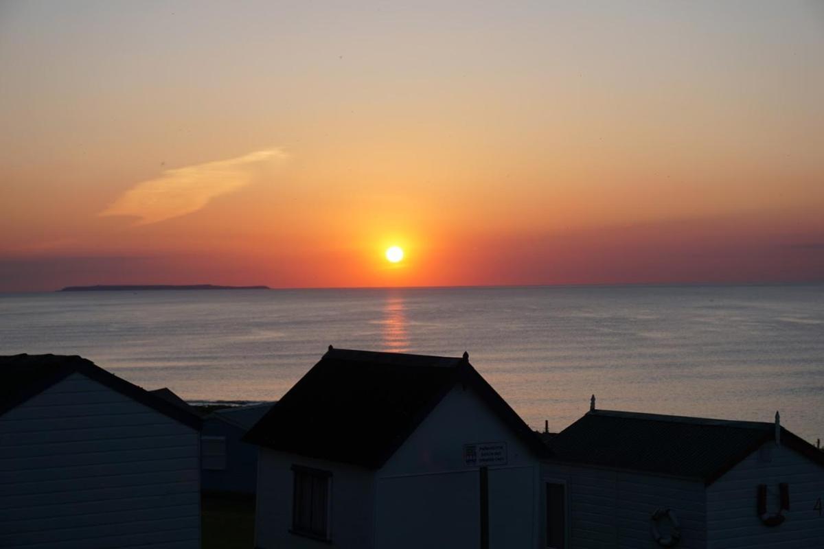 The Royal Clovelly caravan with sea views