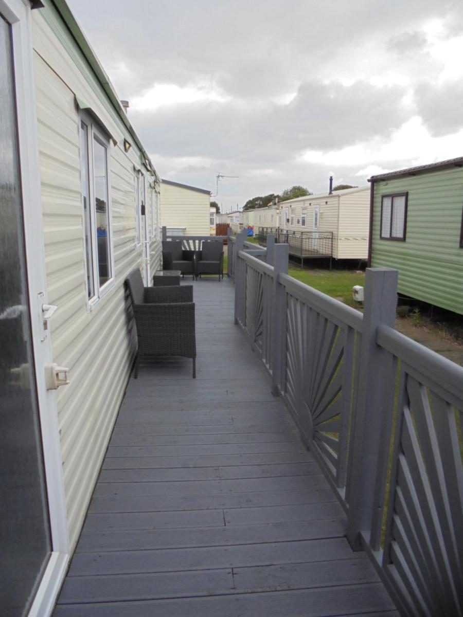 The Wolds Mirage Super TW 8 Berth Panel Heated