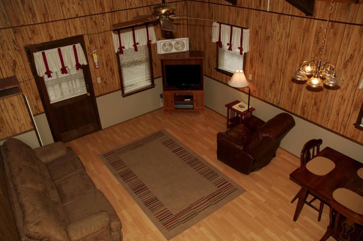 Carolina Landing Camping Resort Luxury Cabin 8