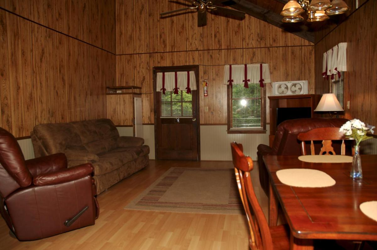 Carolina Landing Camping Resort Luxury Cabin 8