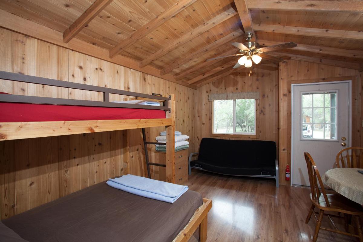 Medina Lake Camping Resort Studio Cabin 1