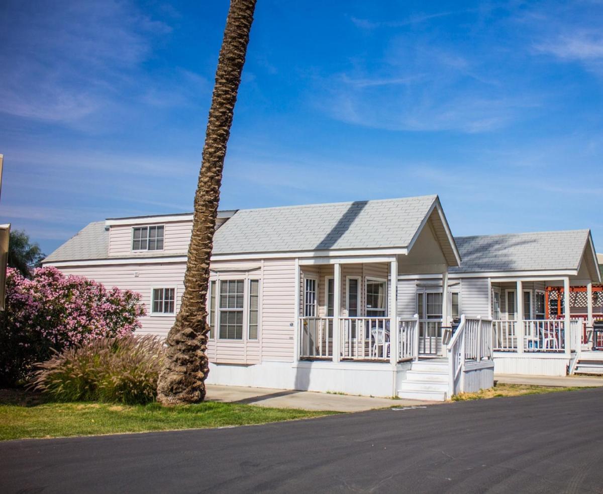 Palm Springs Camping Resort Loft Cabin 1