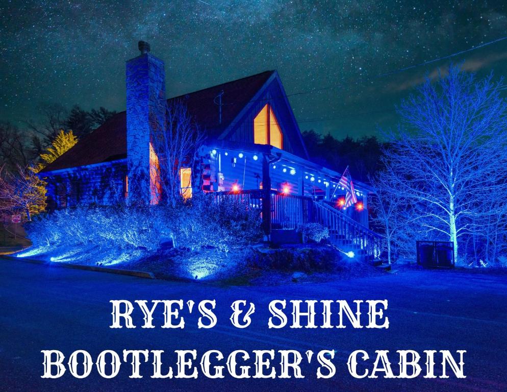 Ryes and Shine Bootlegger’s Cabin! Hot Tub* Pool* Arcade* Billiards *EV * Pet Friendly