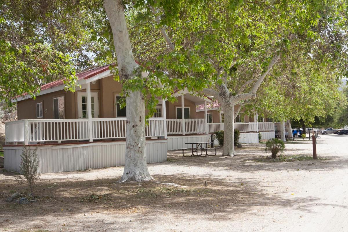 Soledad Canyon Studio Cabin 19