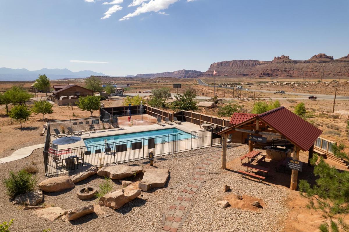 Sun Outdoors Canyonlands Gateway